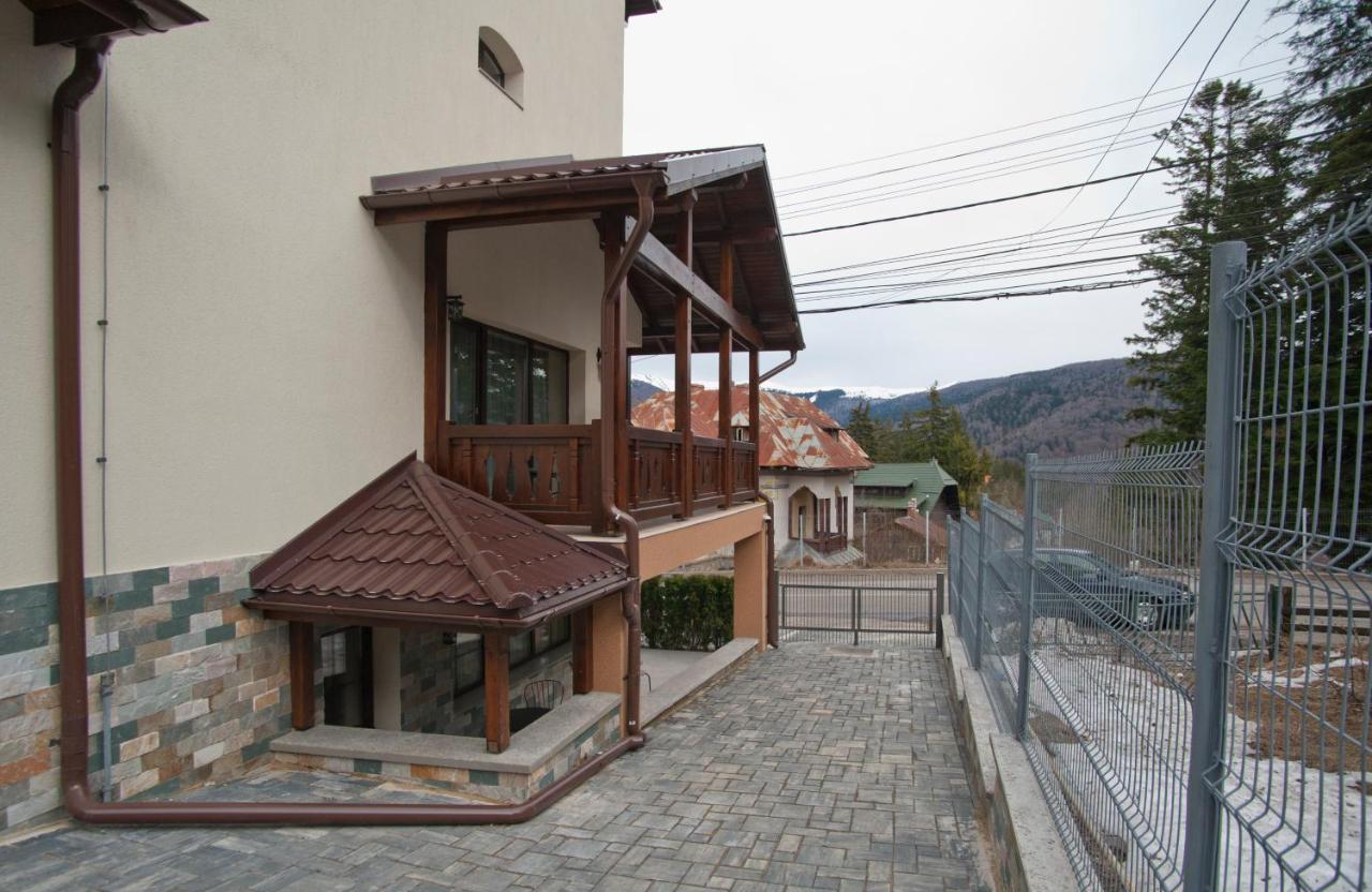 Uphill Residence Sinaia Exteriör bild